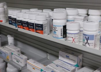 AHA sues to halt 340B rebate pilot from Trump administration