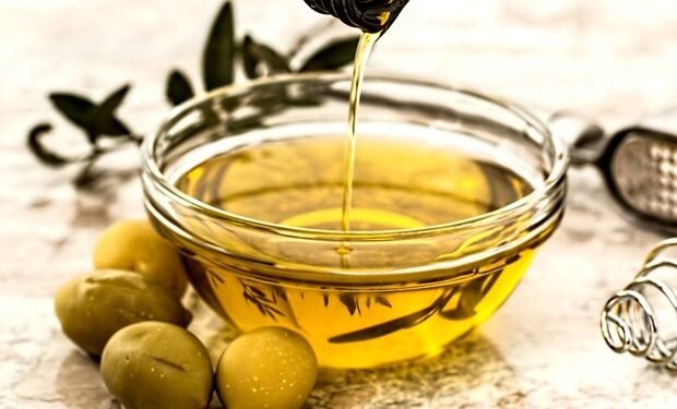 Consuming fat before carbohydrates reduces post-meal blood glucose Consuming fat before carbohydrates reduces post-meal blood glucose